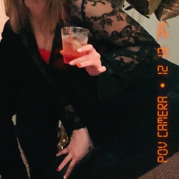 Umgee lace over top - Picture 5 of 6